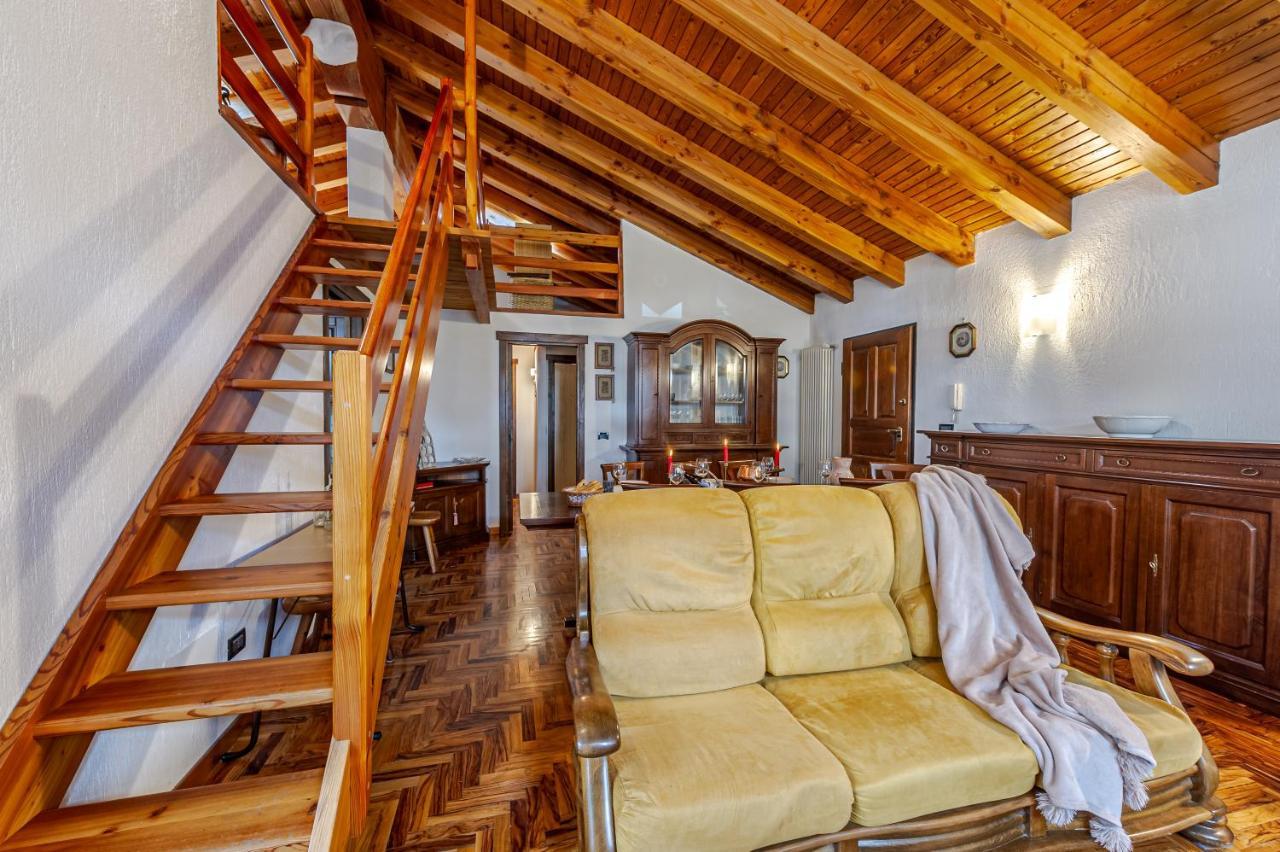 クールマイユールCasa Beatrice - Wifi, Parcheggio E Vista Montagna - Cour 0231アパートメント エクステリア 写真
