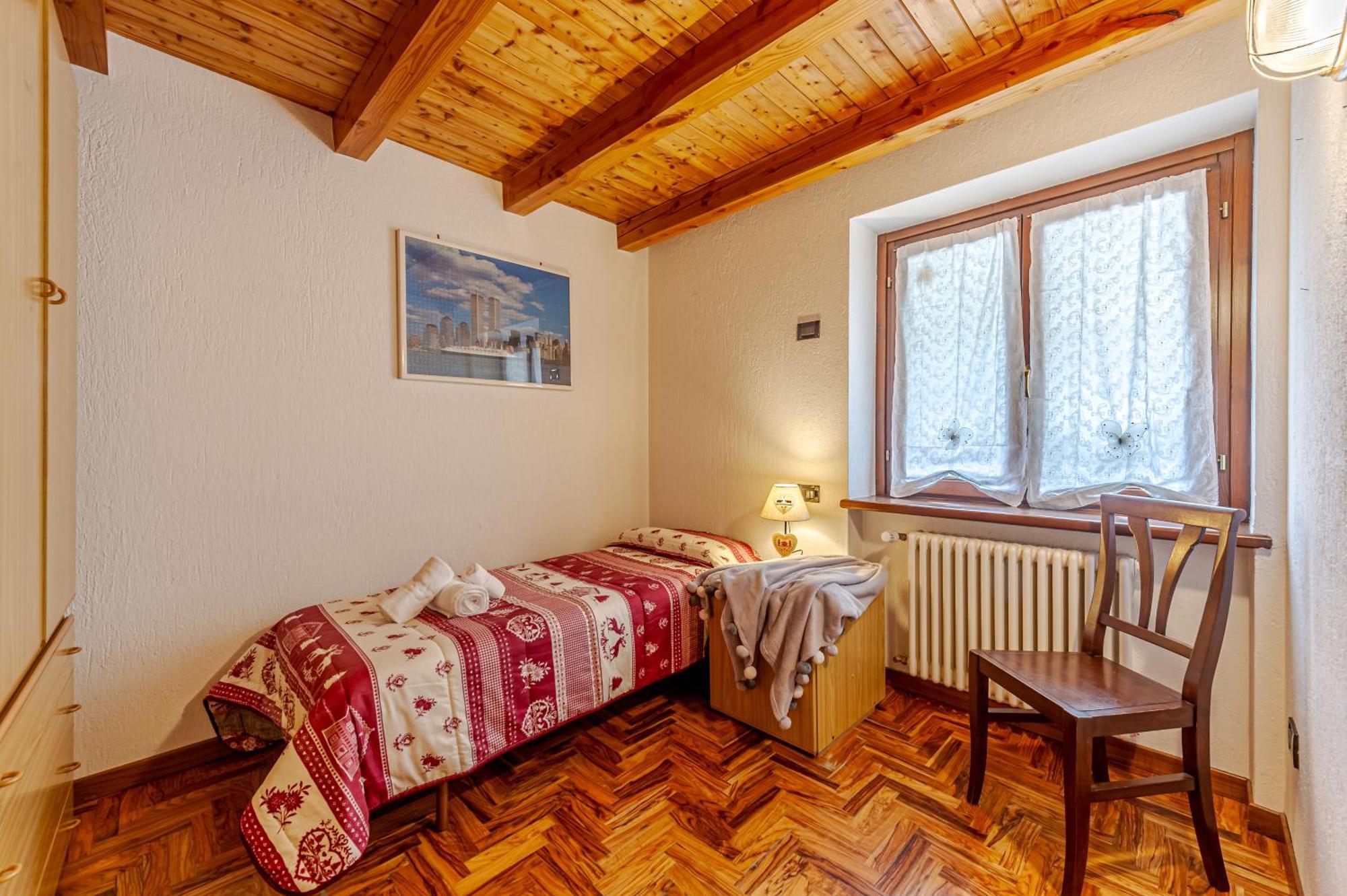クールマイユールCasa Beatrice - Wifi, Parcheggio E Vista Montagna - Cour 0231アパートメント エクステリア 写真