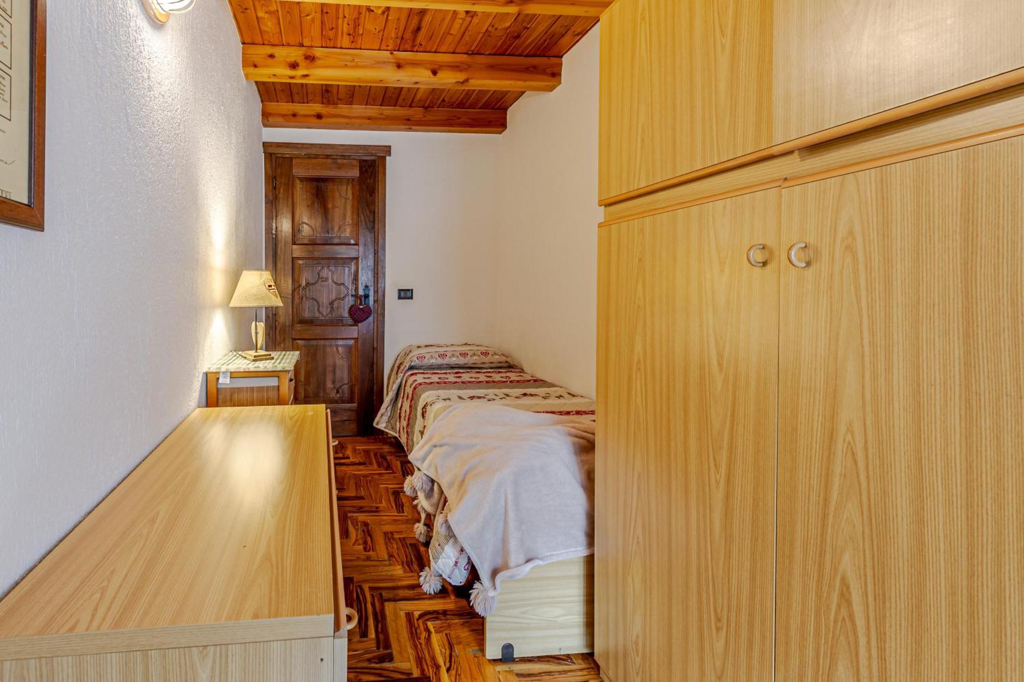 クールマイユールCasa Beatrice - Wifi, Parcheggio E Vista Montagna - Cour 0231アパートメント エクステリア 写真