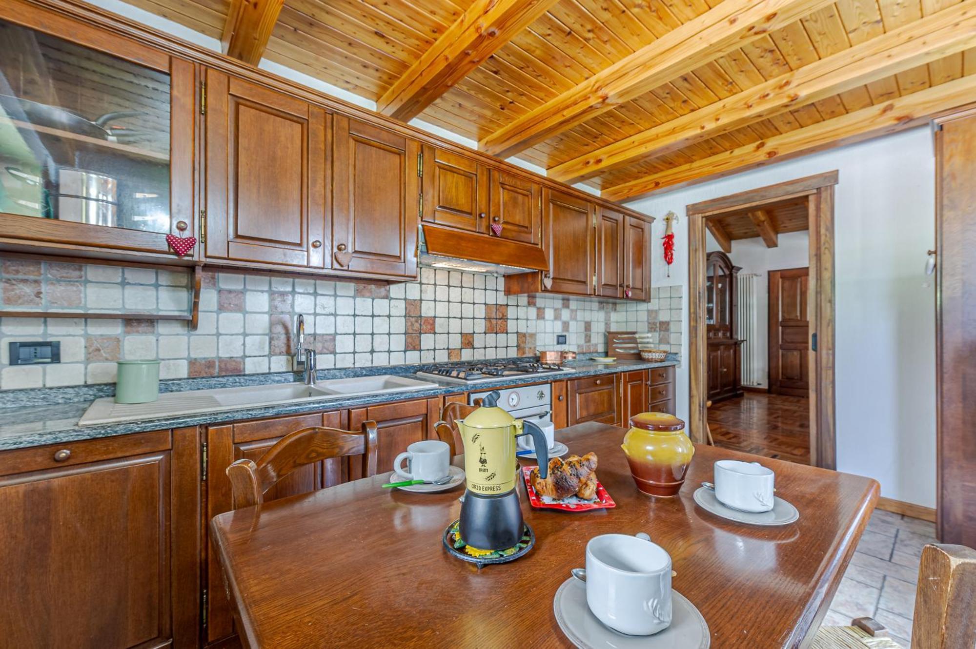 クールマイユールCasa Beatrice - Wifi, Parcheggio E Vista Montagna - Cour 0231アパートメント エクステリア 写真