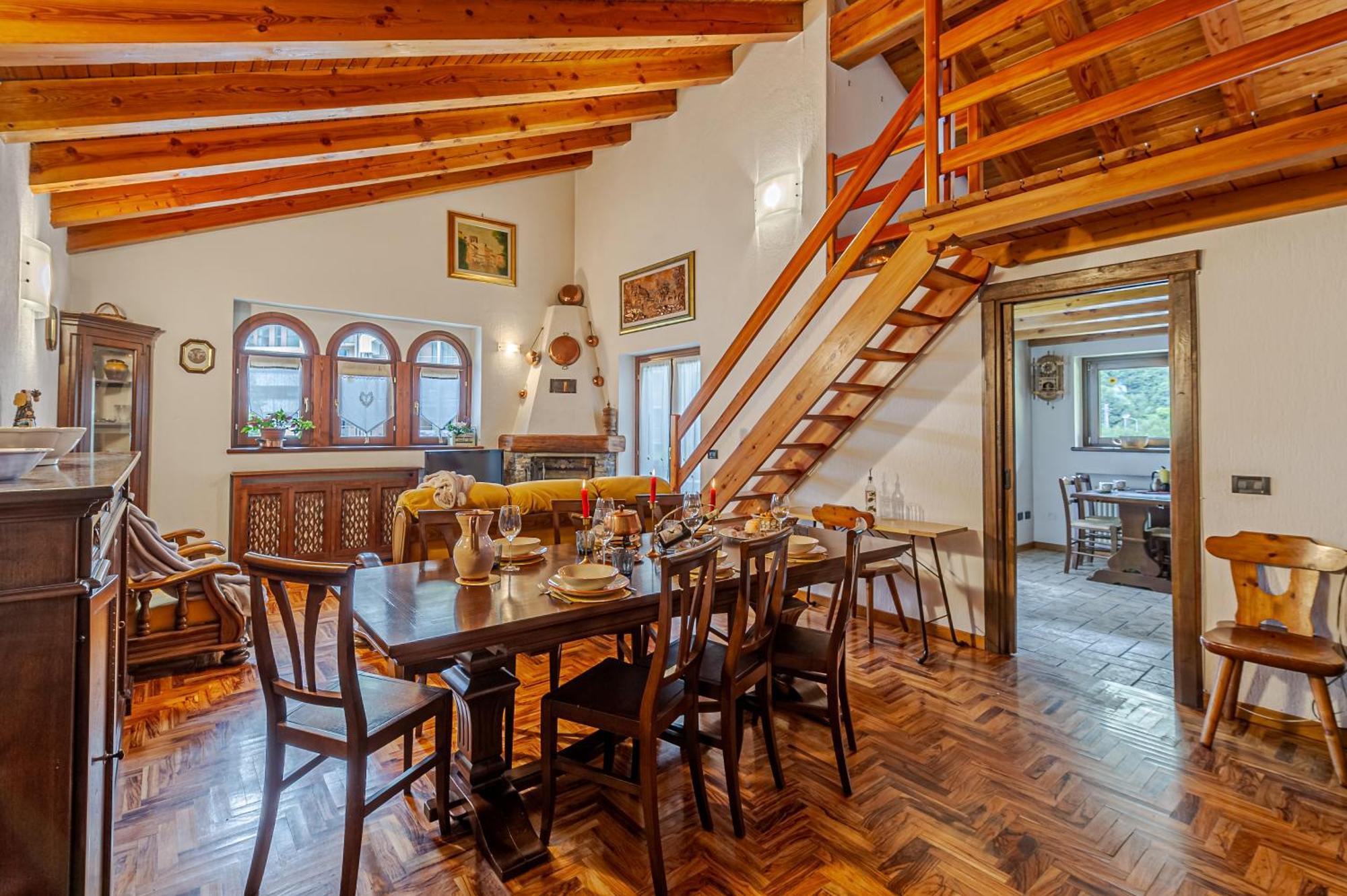クールマイユールCasa Beatrice - Wifi, Parcheggio E Vista Montagna - Cour 0231アパートメント エクステリア 写真