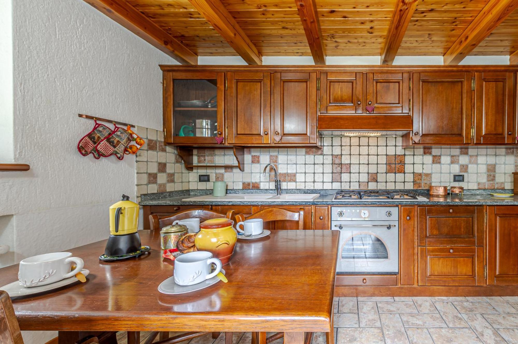 クールマイユールCasa Beatrice - Wifi, Parcheggio E Vista Montagna - Cour 0231アパートメント エクステリア 写真